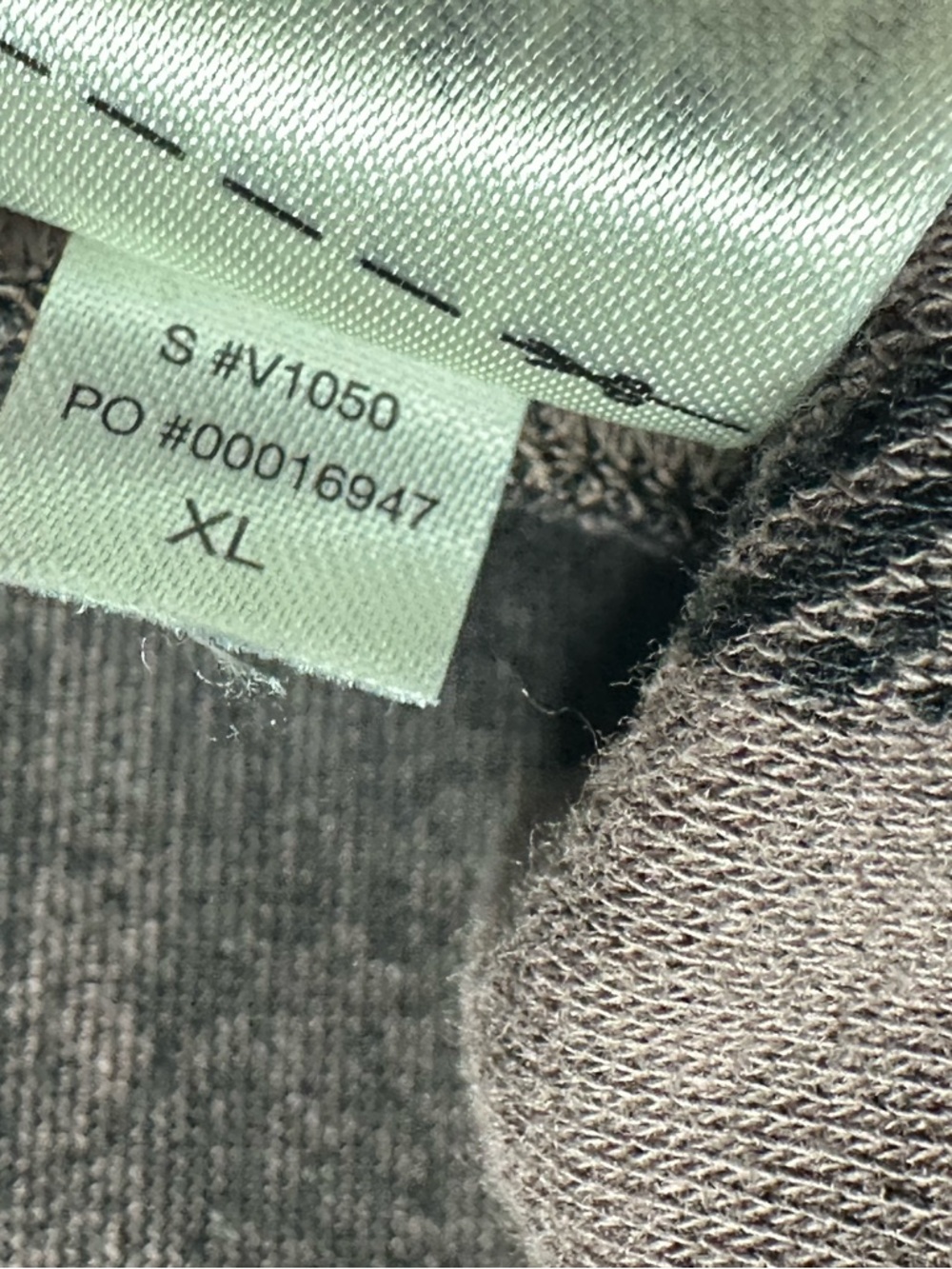 Vuori Seaview Plaid Button Down Shirt XL Huckleberry brown flannel long sleeve - Picture 12 of 12